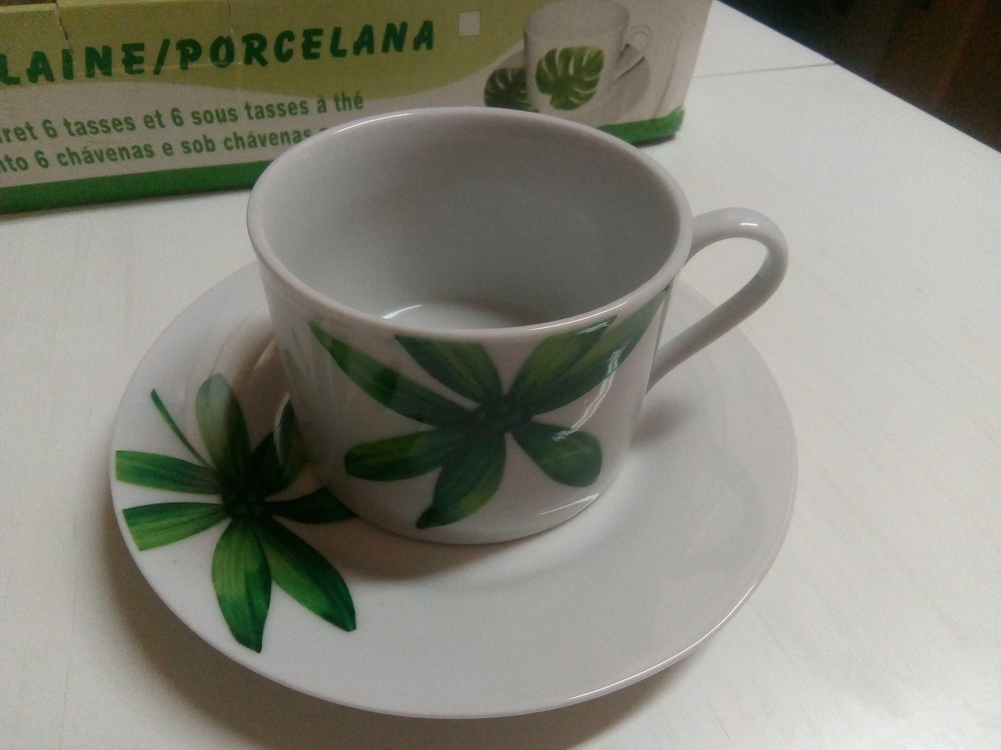 Conjunto chávenas chá e pires Porcelana - Novo