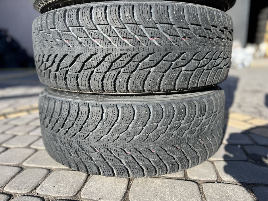 Шини зимові 215/65 r16 Nokian Hakkapeliitta R3 SUV ідеал 8мм 2020