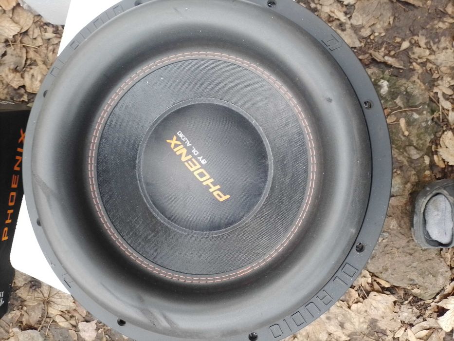 Продам сабвуфер в авто