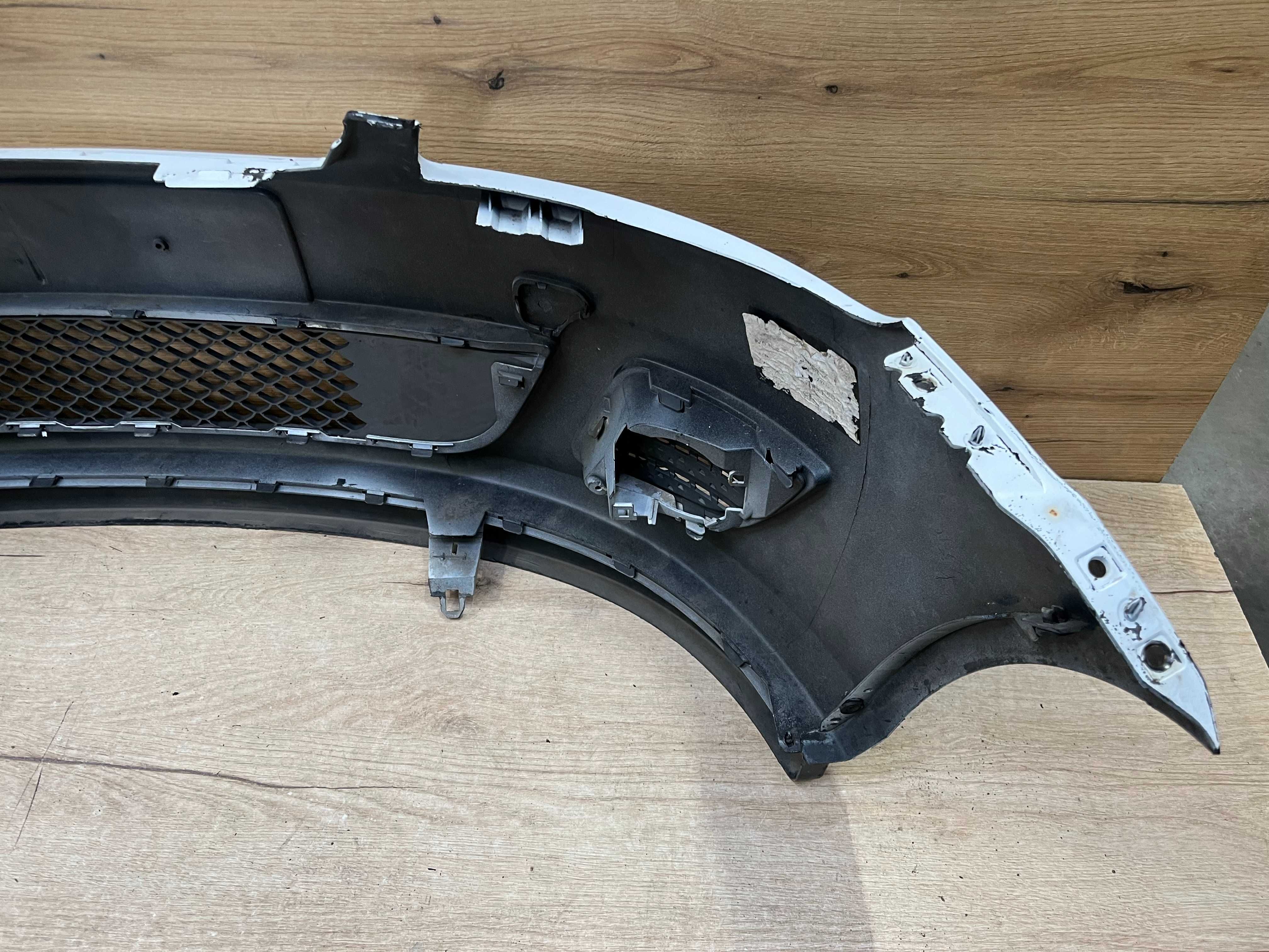 Zderzak przedni Ford Fiesta Mk6 lift kolor h6