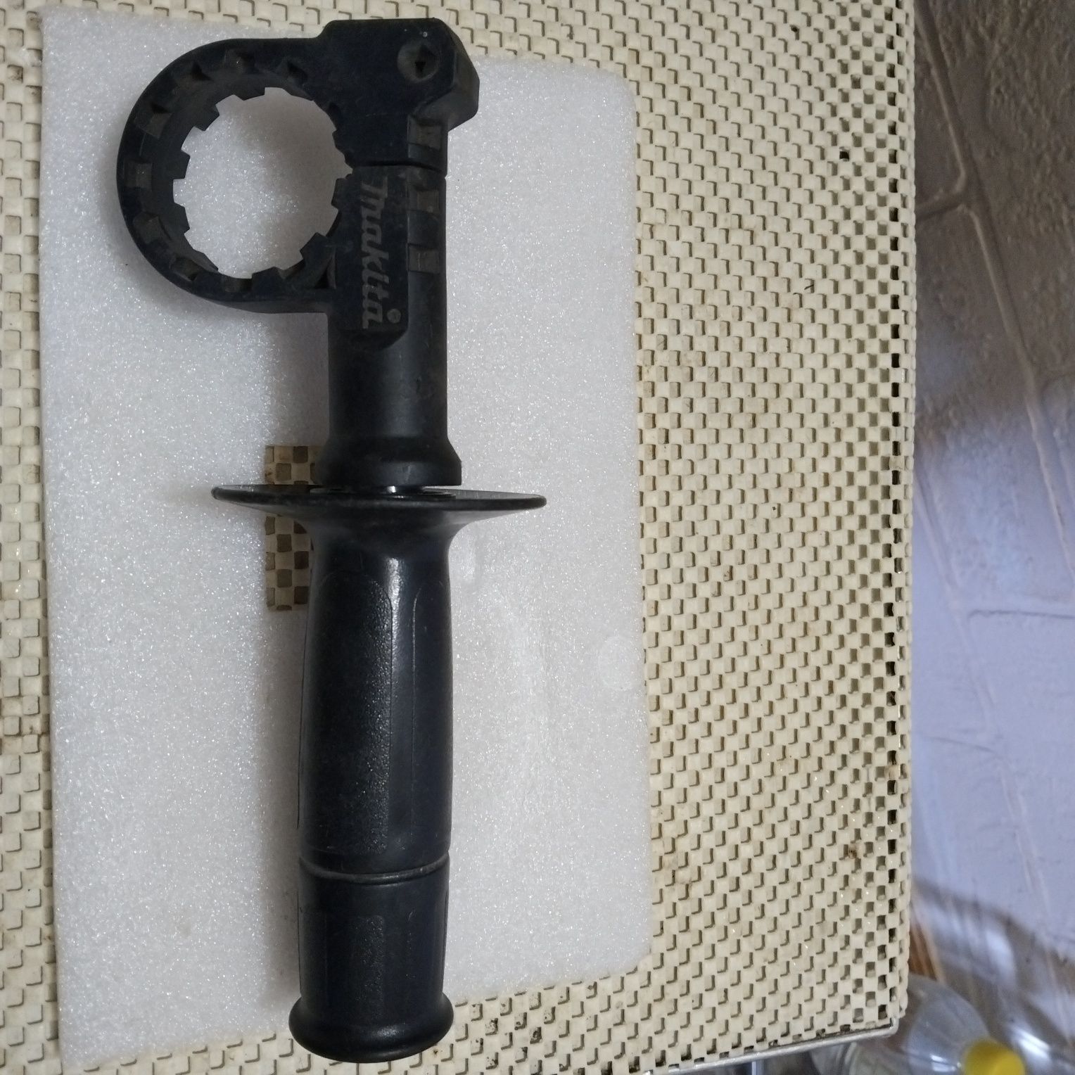 Продам ручку для перфоратора MAKITA.