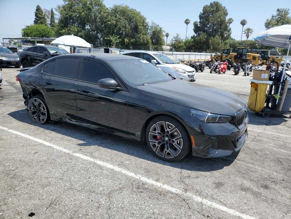 BMW 5 G60 M5 G90 Запчастини / капот / бампер/ крила/ фари Б.У та інше