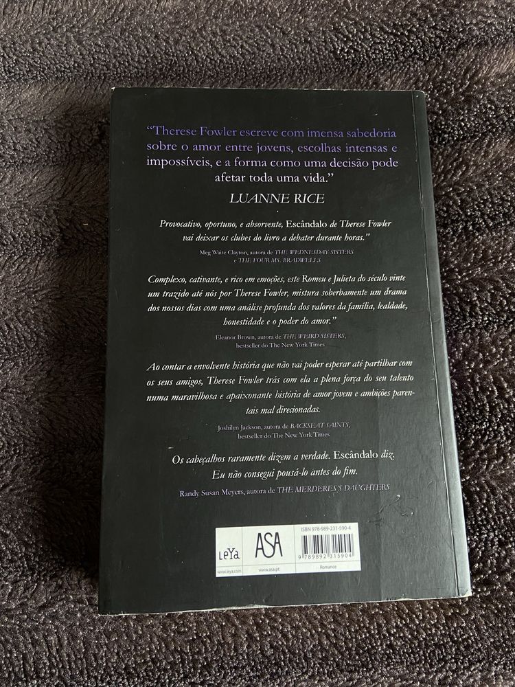 Livro “escandalo” de Therese Fowler