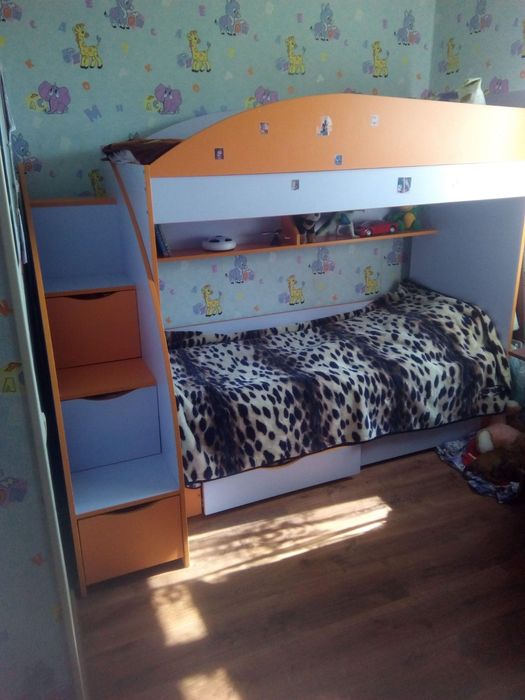 Двоповерхове ліжко