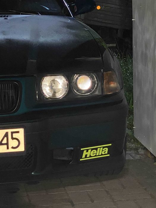 Накладка на протитуманні фари BMW E36 HELLA