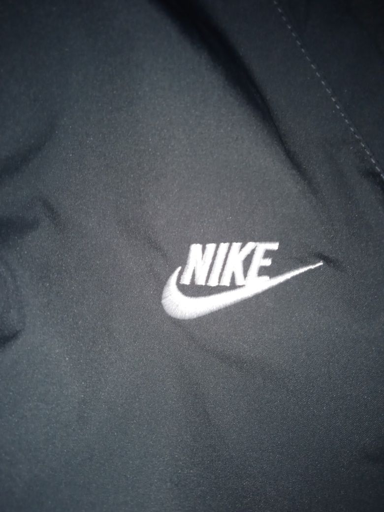 Calça desportiva Nike NOVA 12 anos.