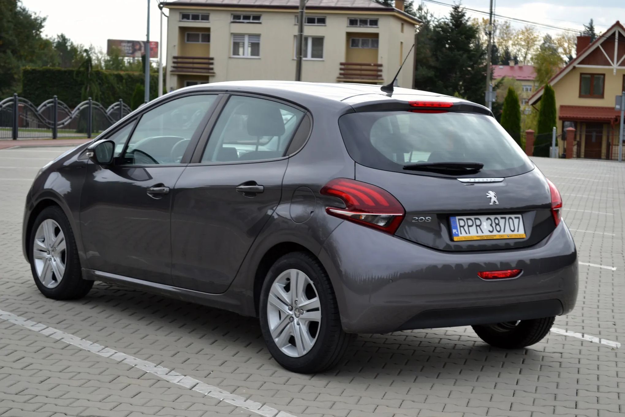 Peugeot 208 Klimatyzacja, tempomat, elektryczne szyby