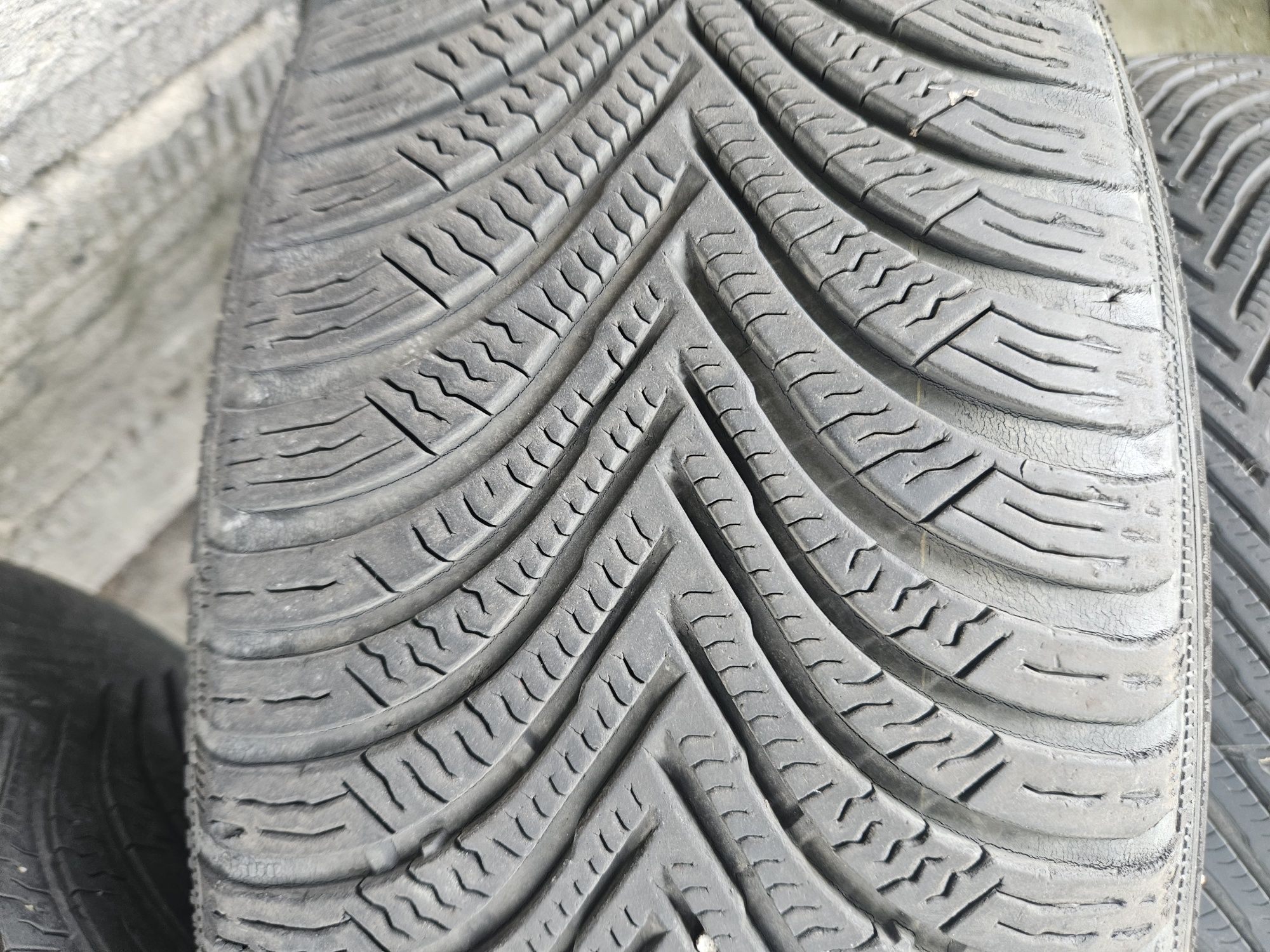 Opony Michelin Alpin 5