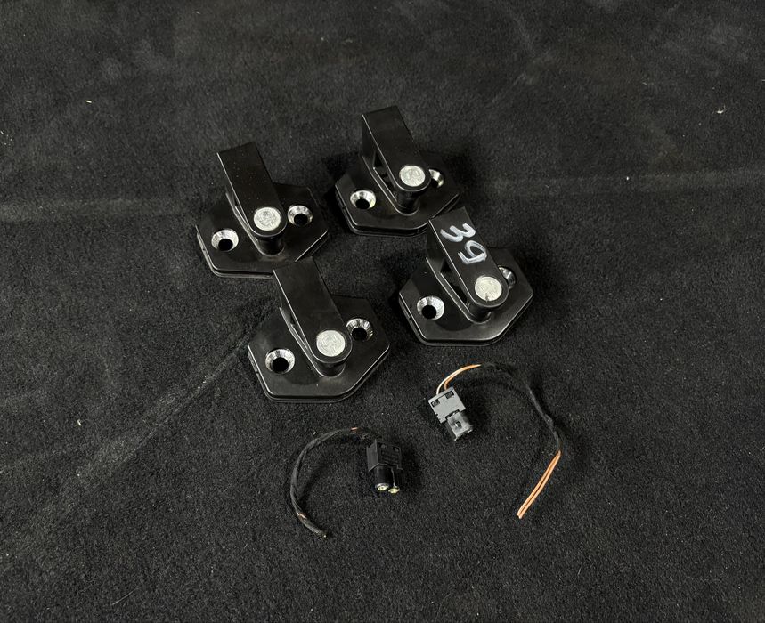 Кінцевик двері бмв е39 Концевик двери фіксатор з фішкою замка БМВ bmw