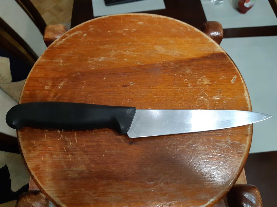 Nóż kuchenny Victorinox Fibrox 15 cm