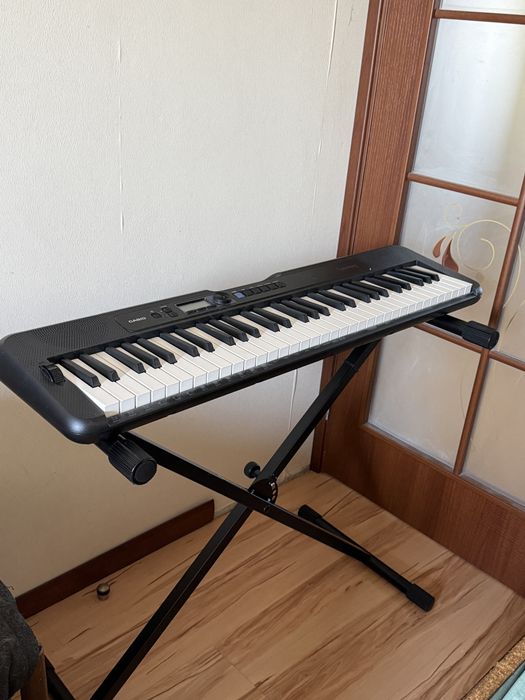 Синтезатор Casiotone CT-S300 + Підставка