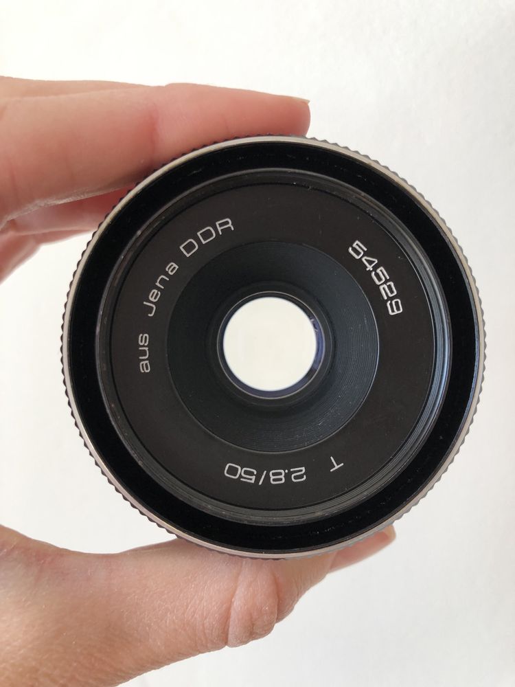 Обʼєктив Carl Zeiss aus Jena DDR T 50mm f/2.8