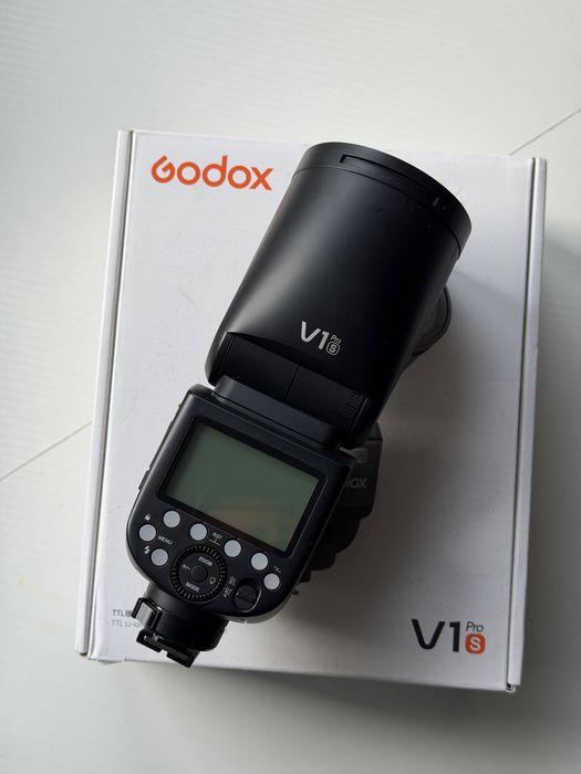Lampa Godox V1 ProS