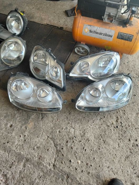 VW Golf V Lampy Przednie