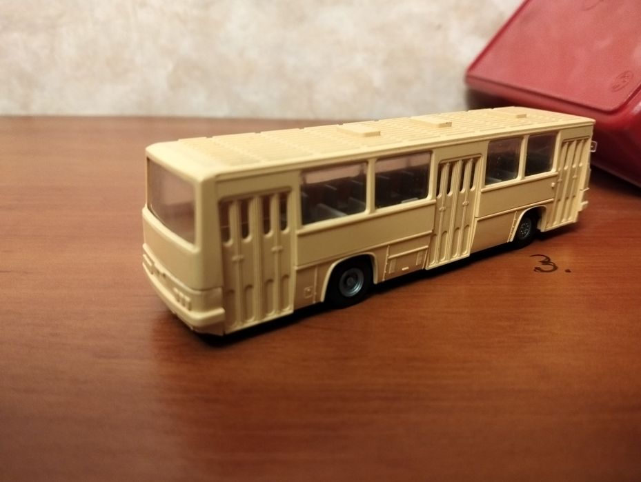 IKARUS 260 -1:87