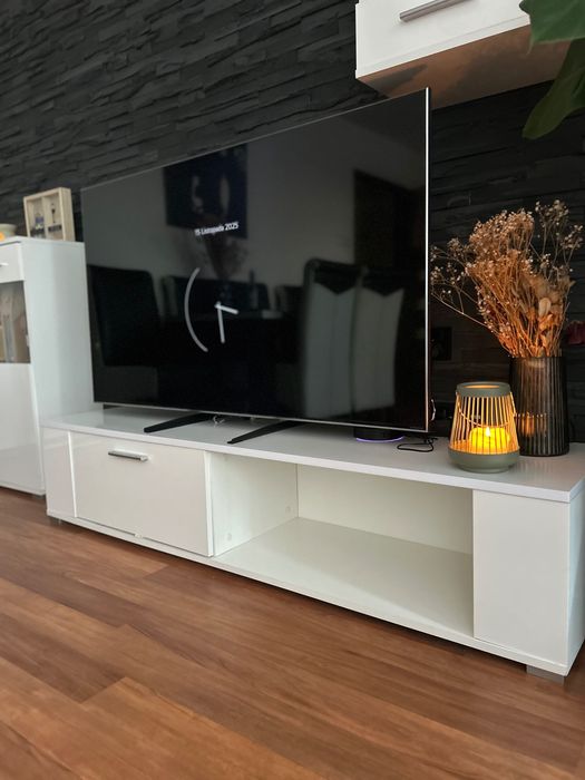 Białe meble do salonu