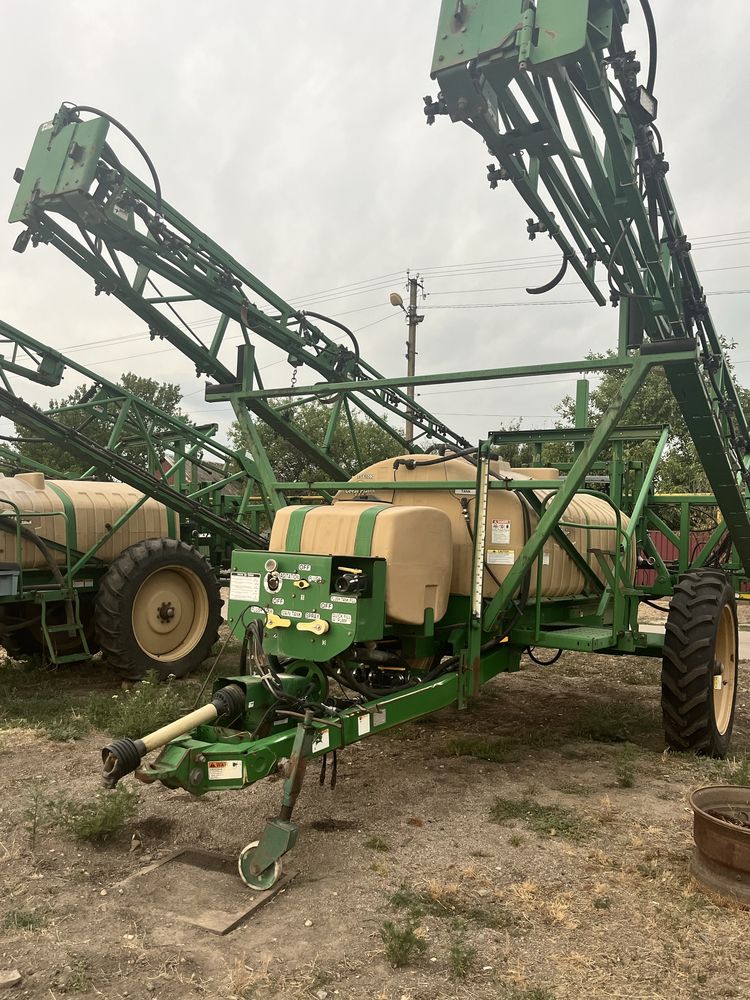 Оприскувач Great Plains TSF 1090