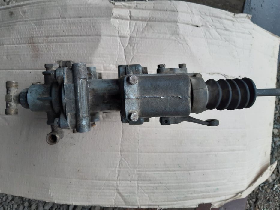 Кран главный тормозной 2-х секционный ЗИЛ-130. ОРИГИНАЛ. СССР