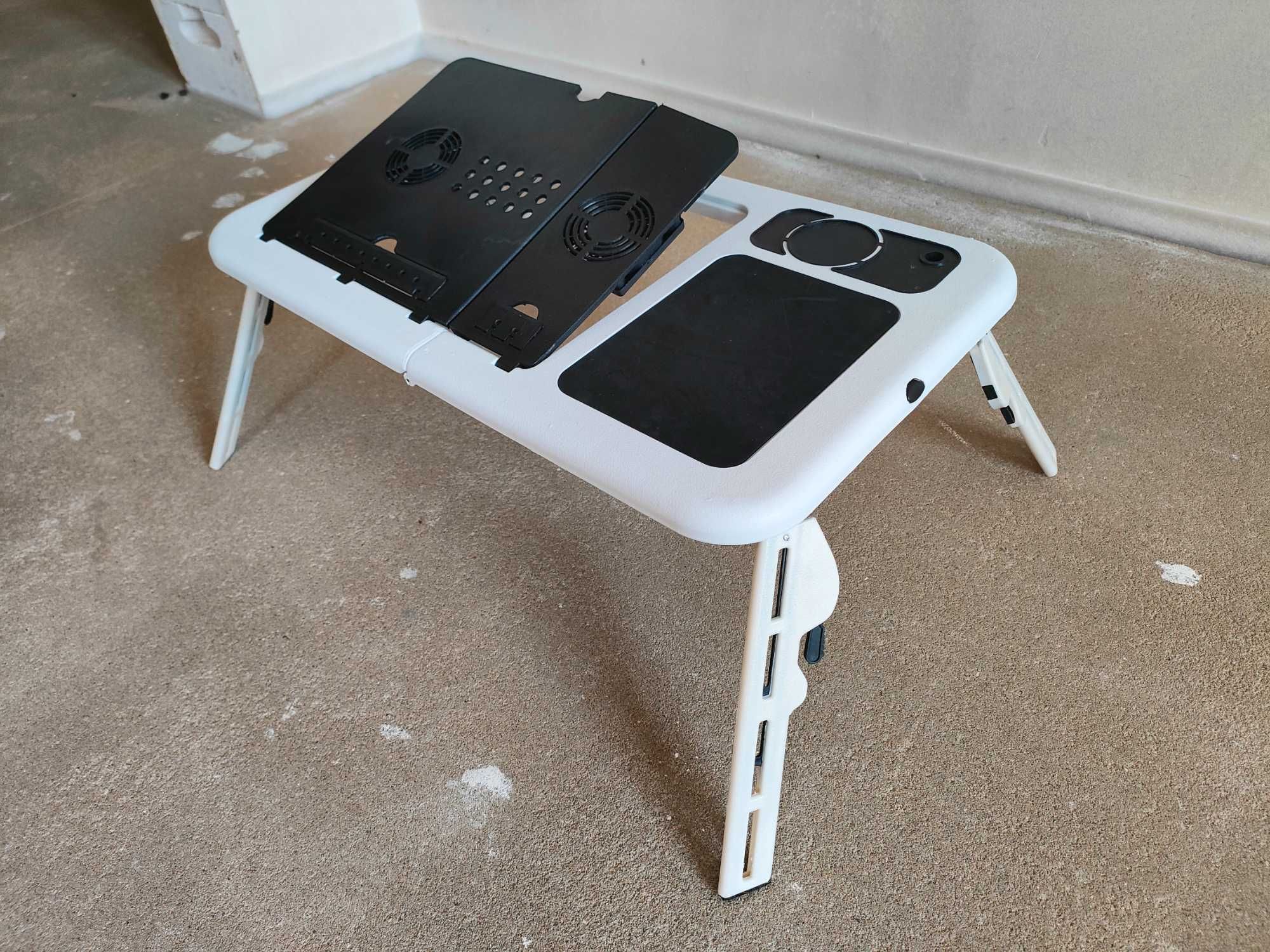 Składany stolik pod laptopa