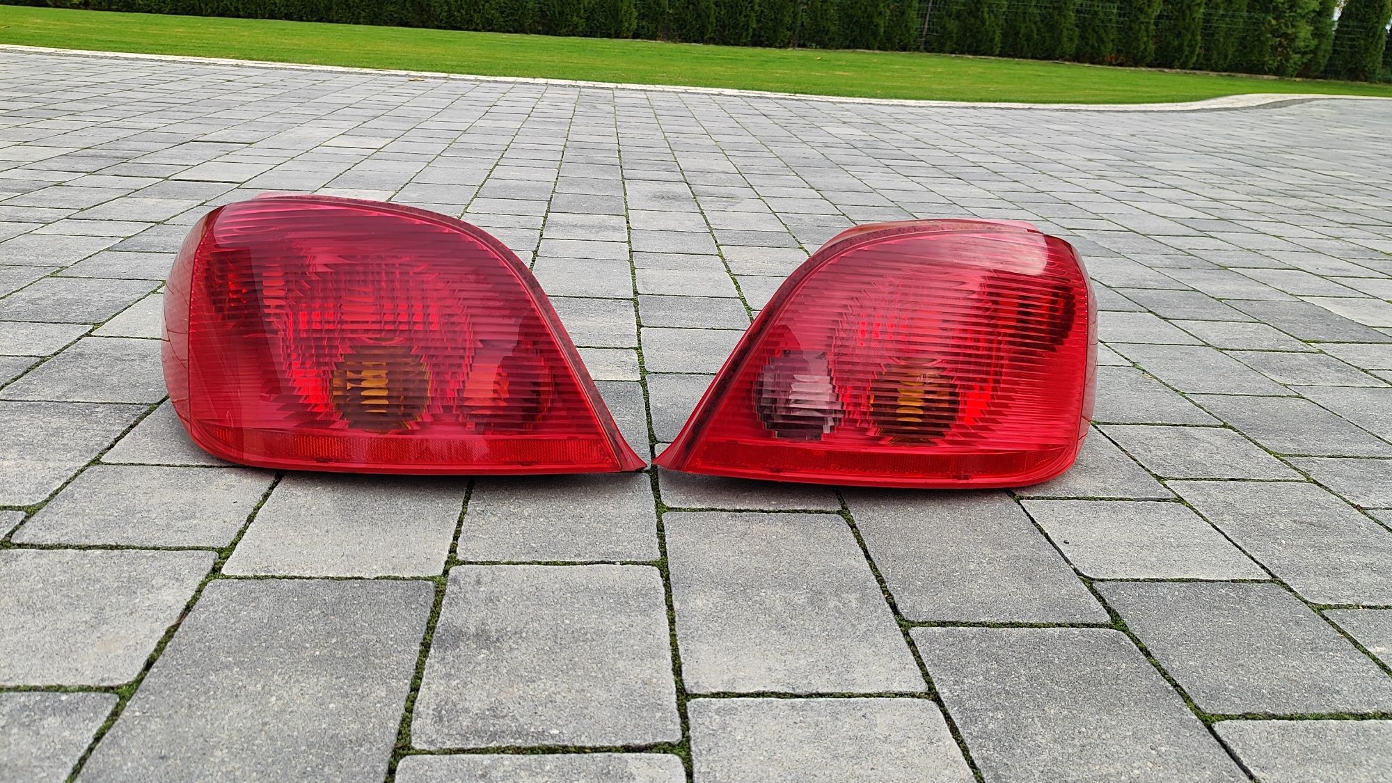 Lampa tył tylna Peugeot 307 HB