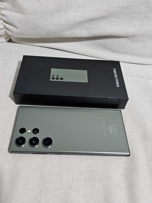 Samsung S23 Ultra 512gb.  Excelente