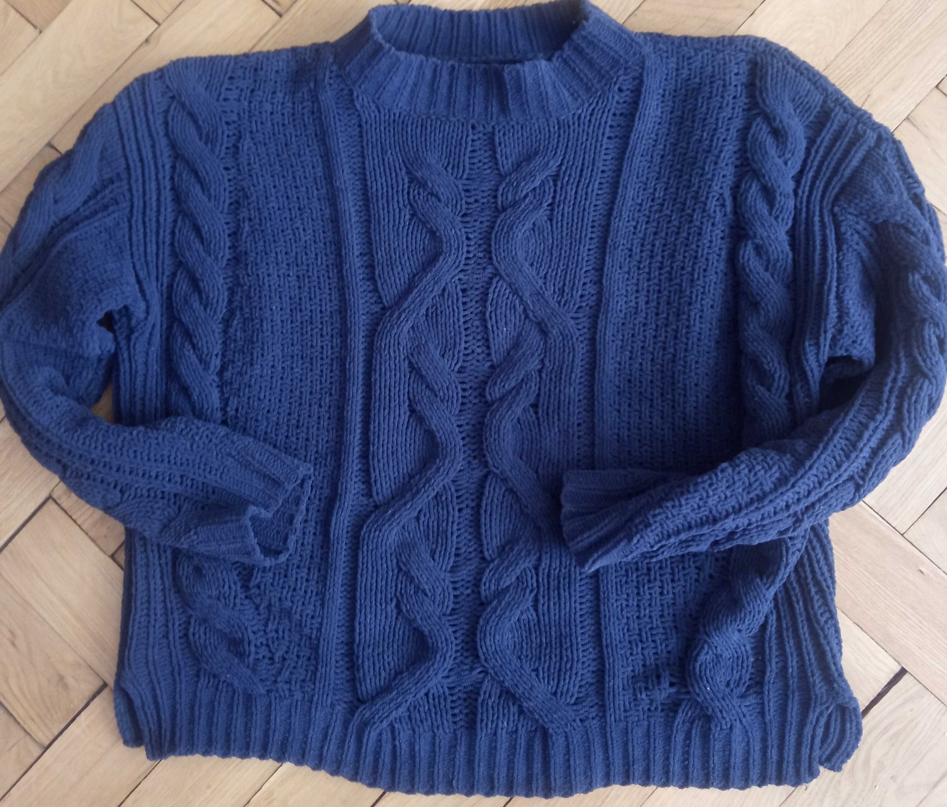 Sweter głęboki granat