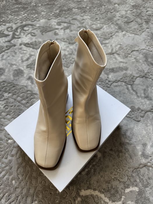 Ботінки жіночі LEGIT осінні