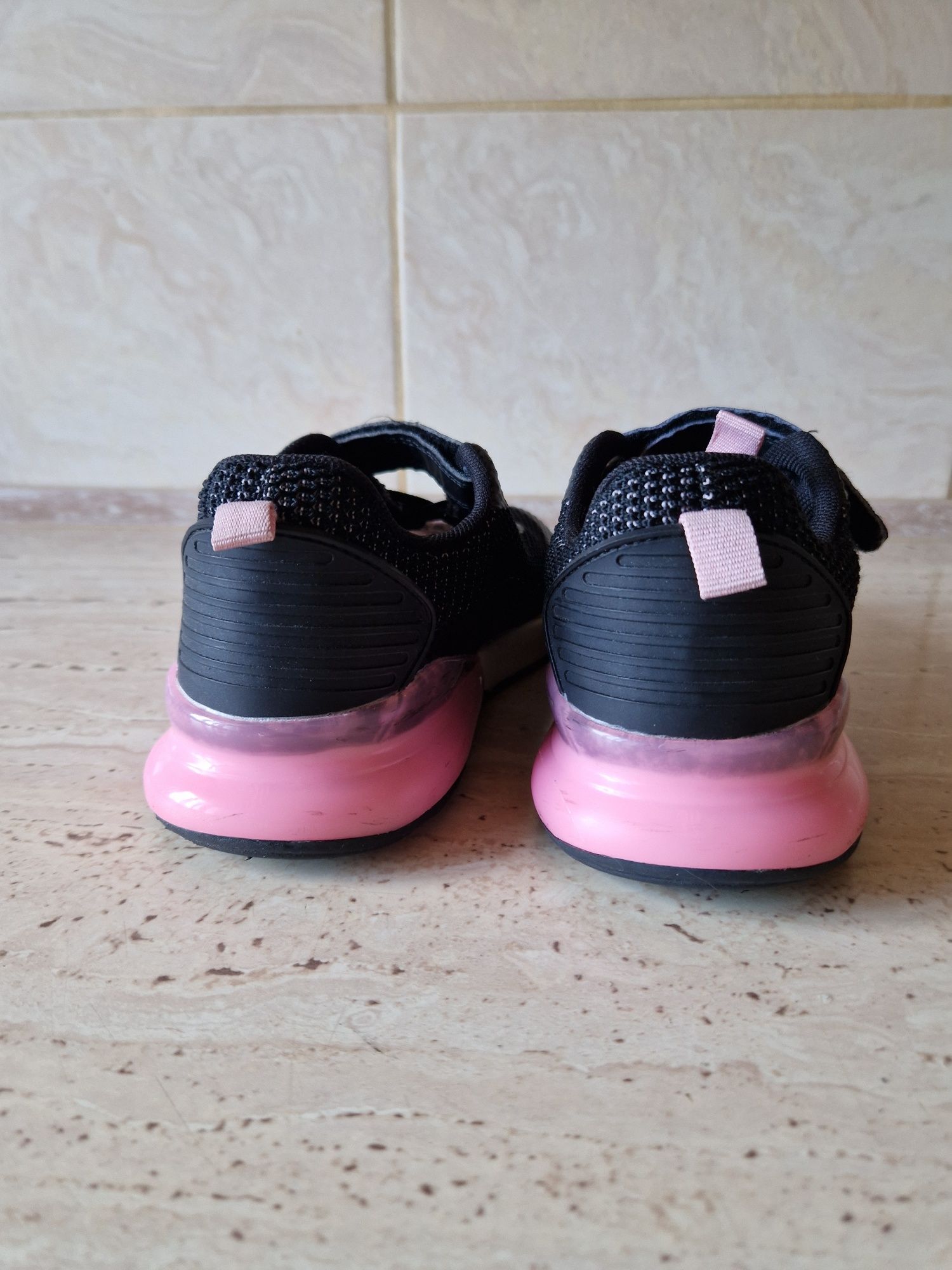 Buty sportowe na rzepy r 34