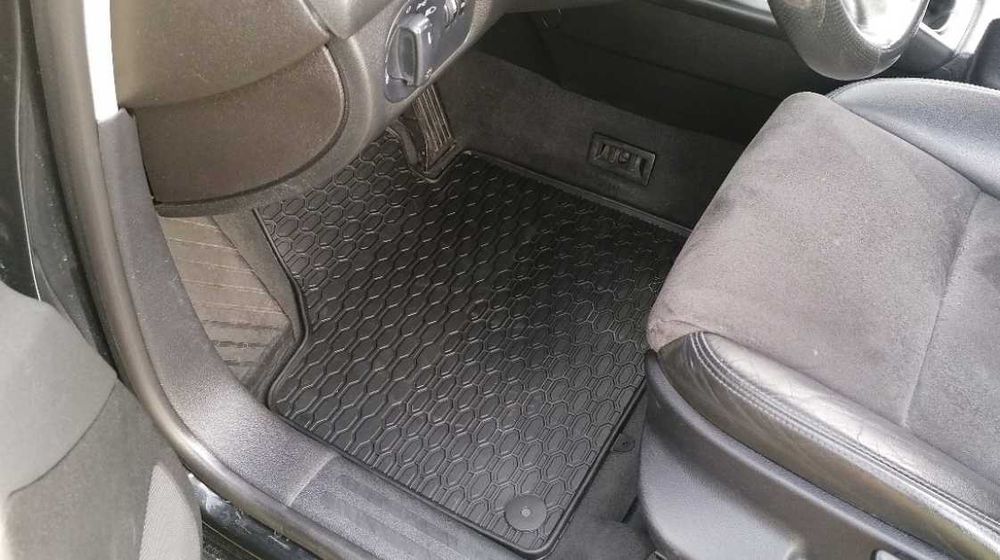 Dywaniki samochodowe GUMOWE do Audi 80 A3 A4 A5 A6 A7 A8 Q3 Q5 Q7