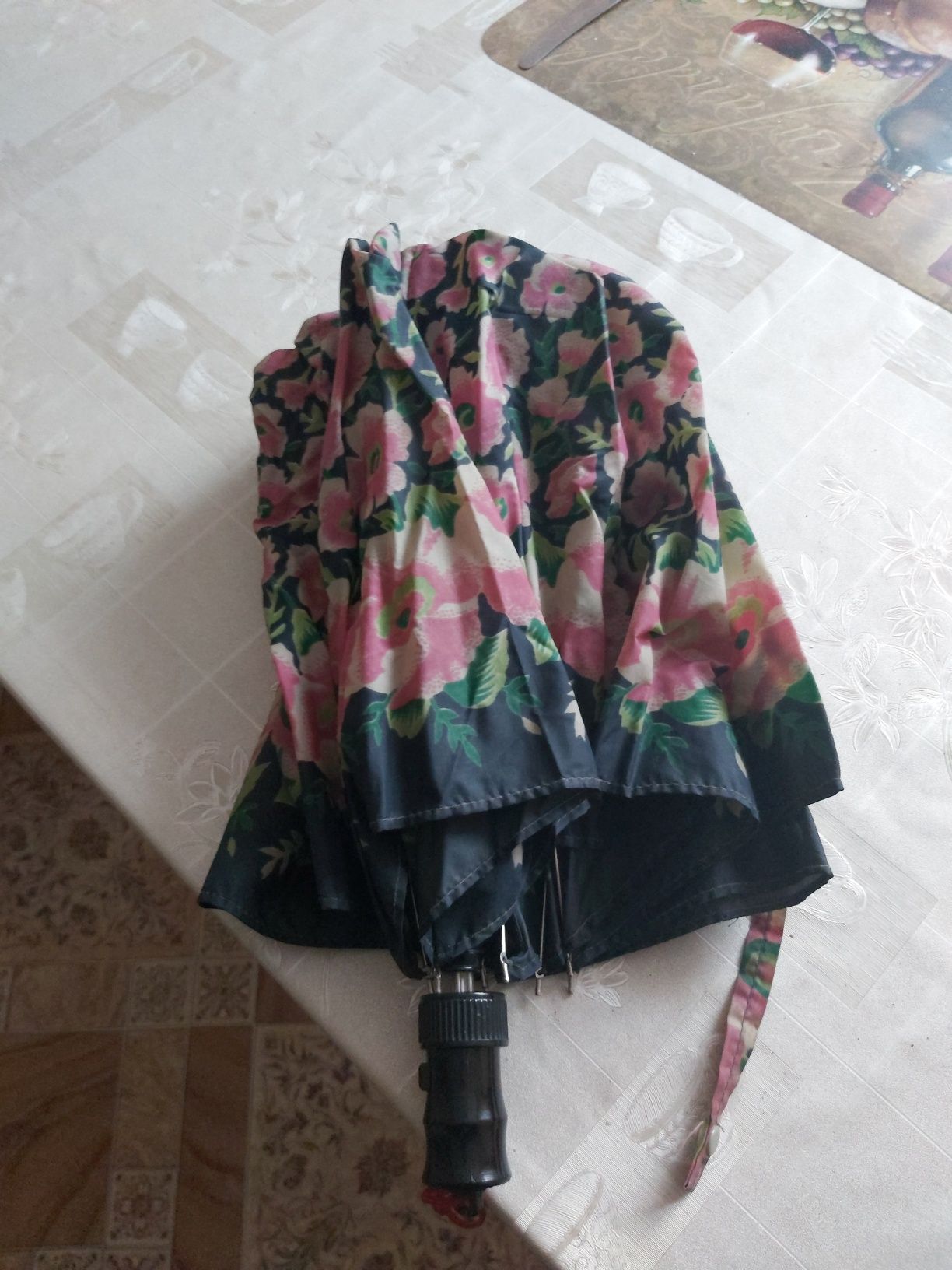 Продам зонтик цветной