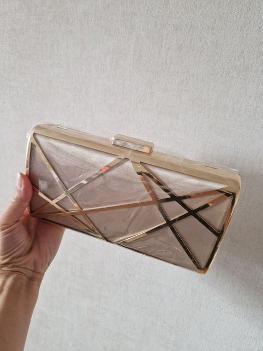 Сумочка яскрава через плече