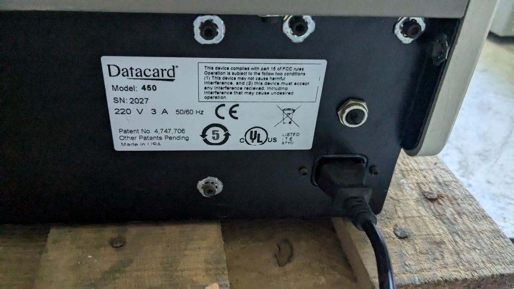 Автоматичний ембосер Datacard 450