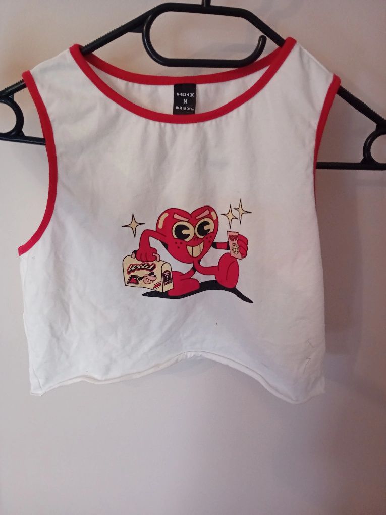 Crop top       .