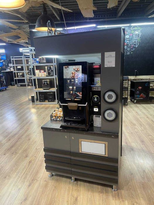 Кав'ярня самообслуговування De Jong Duke + термінал Nayax не франшиза