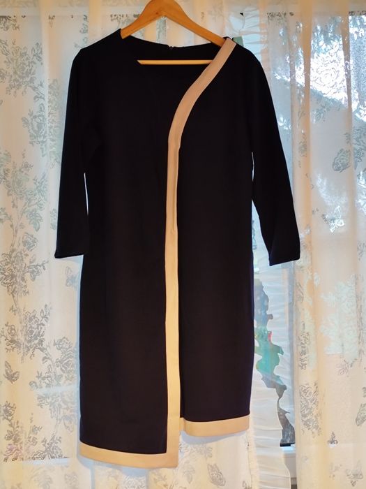 Elegancka dresowa sukienka