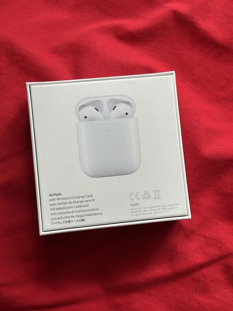 Apple AirPods 2nd generation with Charging Case