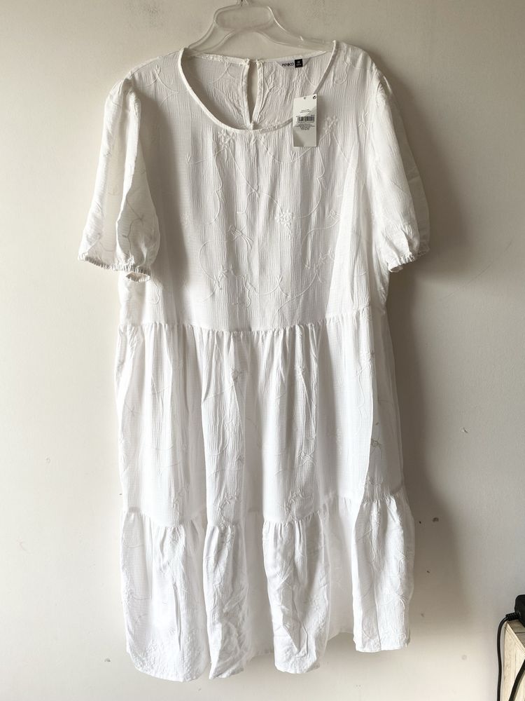 Nowa biala wyszywana sukienka hafty boho falbany