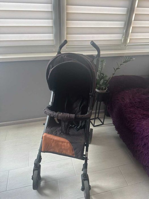 Прогулянкова коляска