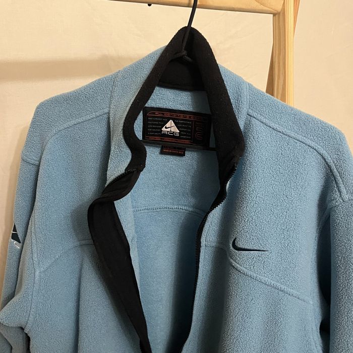 Вінтажна фліска Nike пастельно блакитного кольору