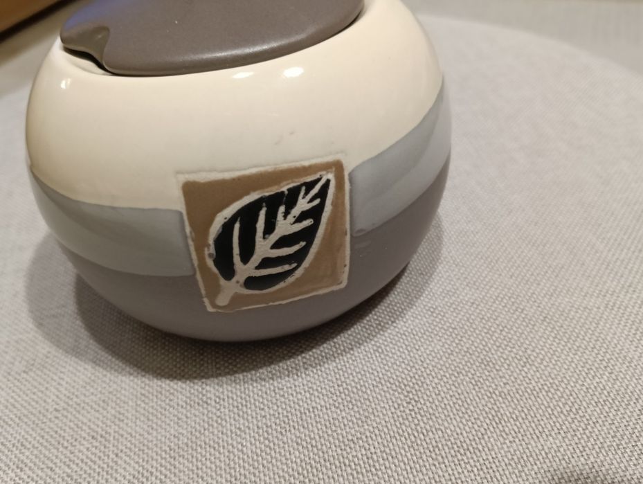 Cukiernica ceramiczna