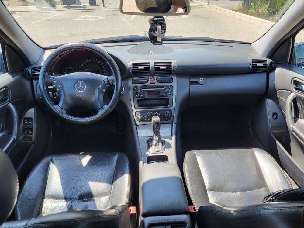 Мерседес  C 2.2 д автомат 2004 р