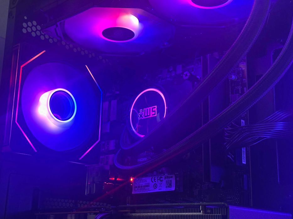 Nowy Komputer Gamingowy RTX 5060 Ryzen 5 FV23% 16gb RAM Akwarium Aio