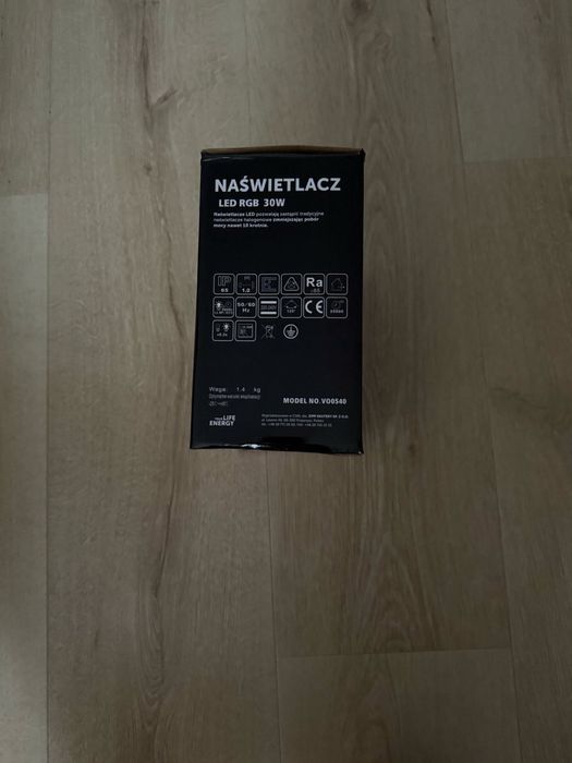 Naświetlacz z kolorowym światłem RGB led z pilotem 30W VO0540 Volteno