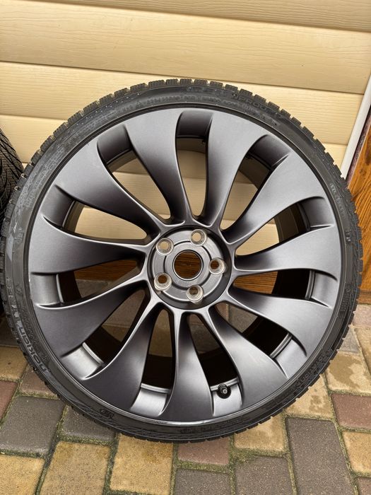 Продам 2 пари дисків Tesla 235/35 r20— літні та зимові
