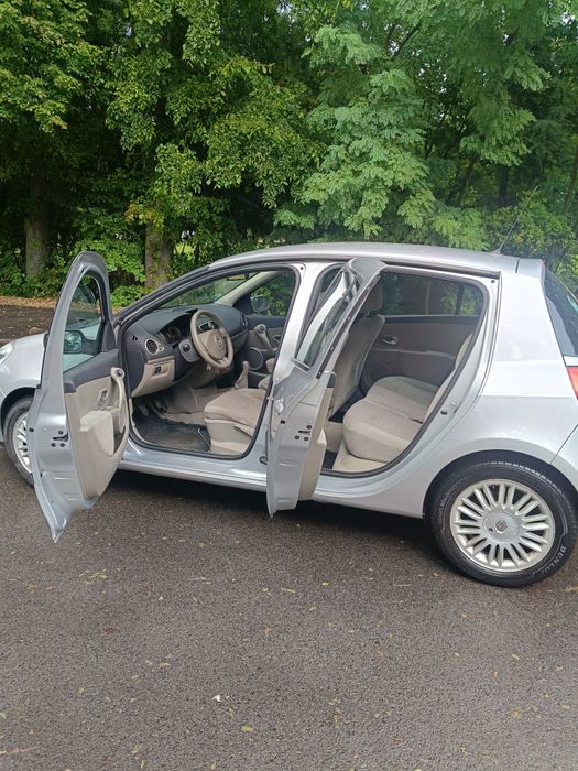 Renault Clio 3 1,6 benzyna