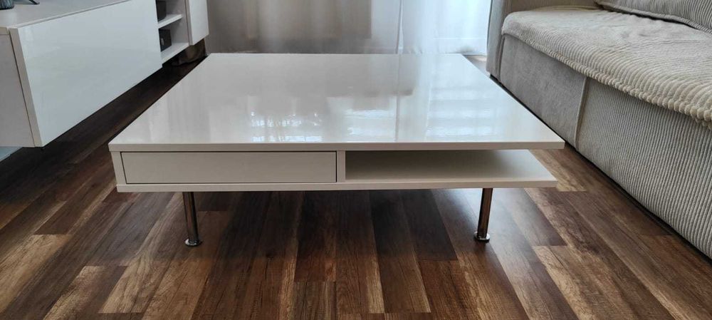 Stolik kawowy Ikea TOFTERYD prostokątny 95 x 95 x 31cm biały