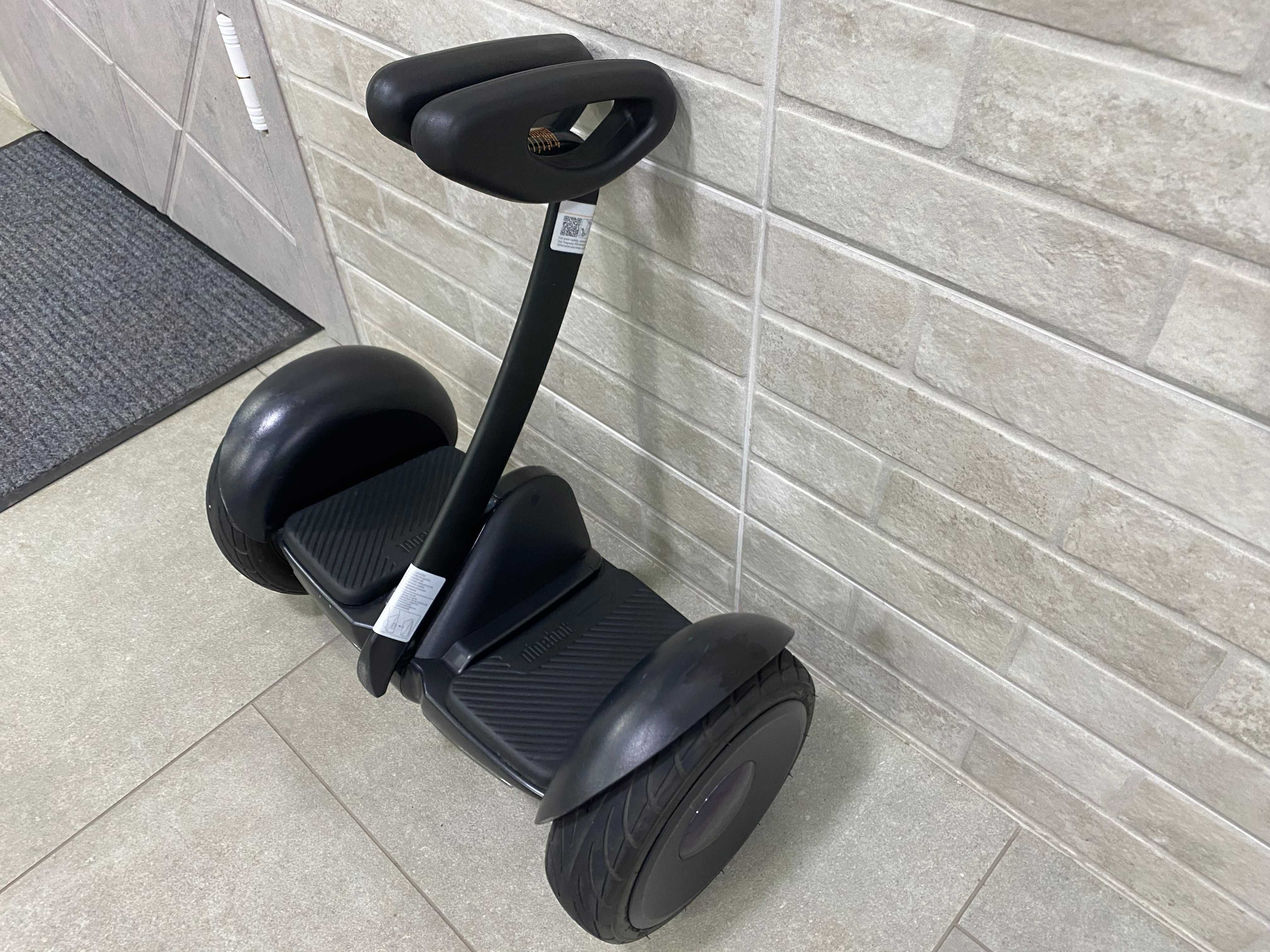 Гіроскутер Segway Ninebot S Black в комплекті з зарядним пристроєм