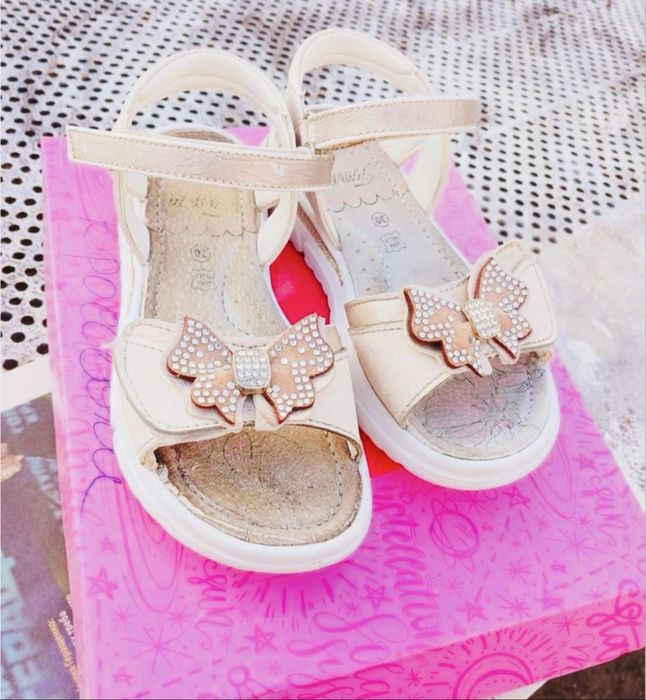 Босоножки на девочку