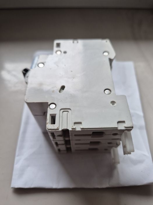 Wyłącznik nadprądowy Fael C16 3P bezpiecznik