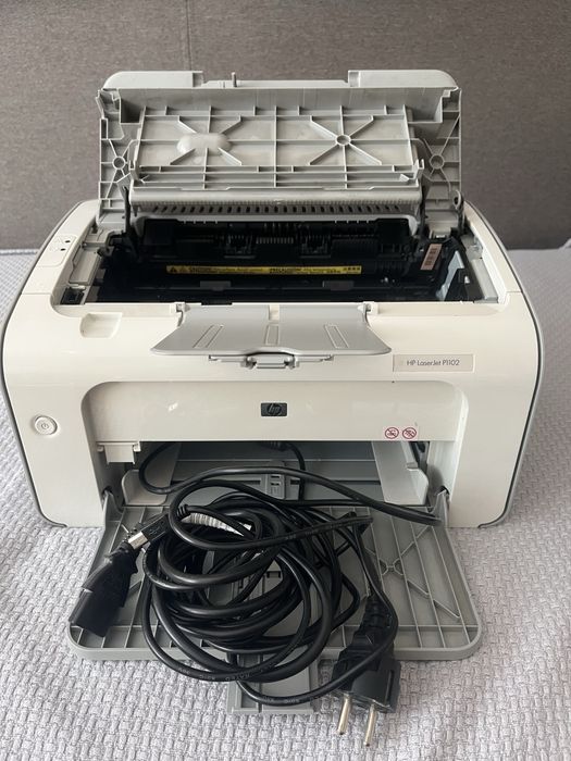 Лазерний прининтер HP LaserJet P1102 + додатковий картридж